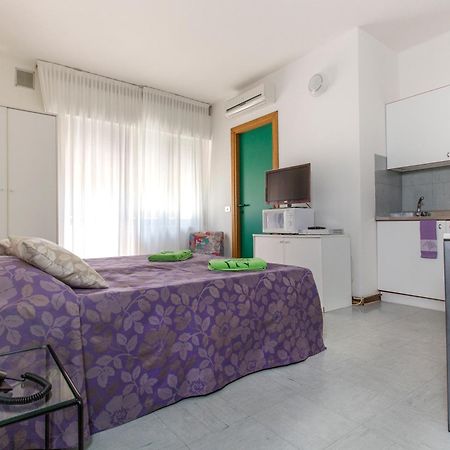 Aparthotel Carinzia Lignano Sabbiadoro Luaran gambar