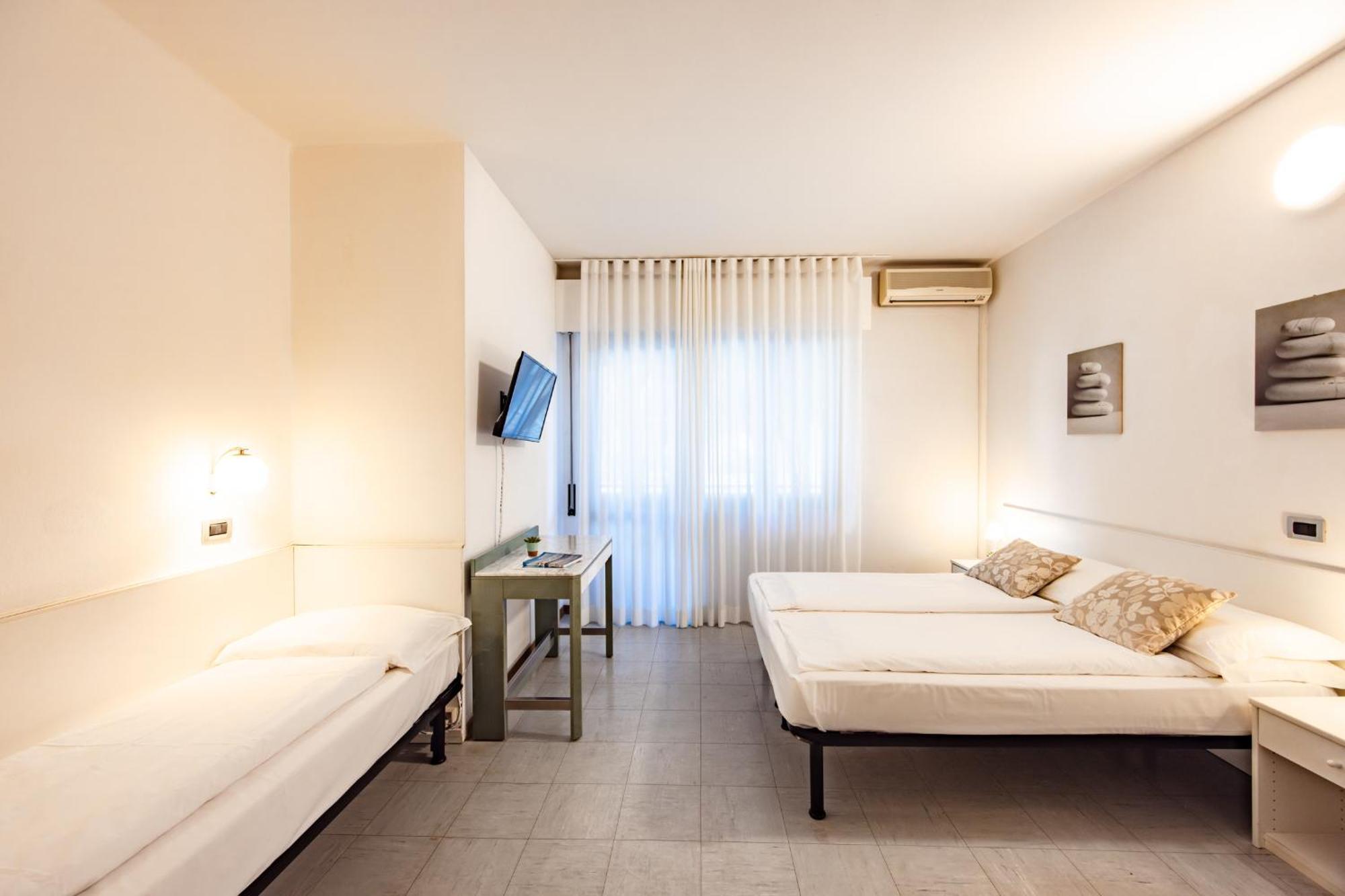 Aparthotel Carinzia Lignano Sabbiadoro Luaran gambar