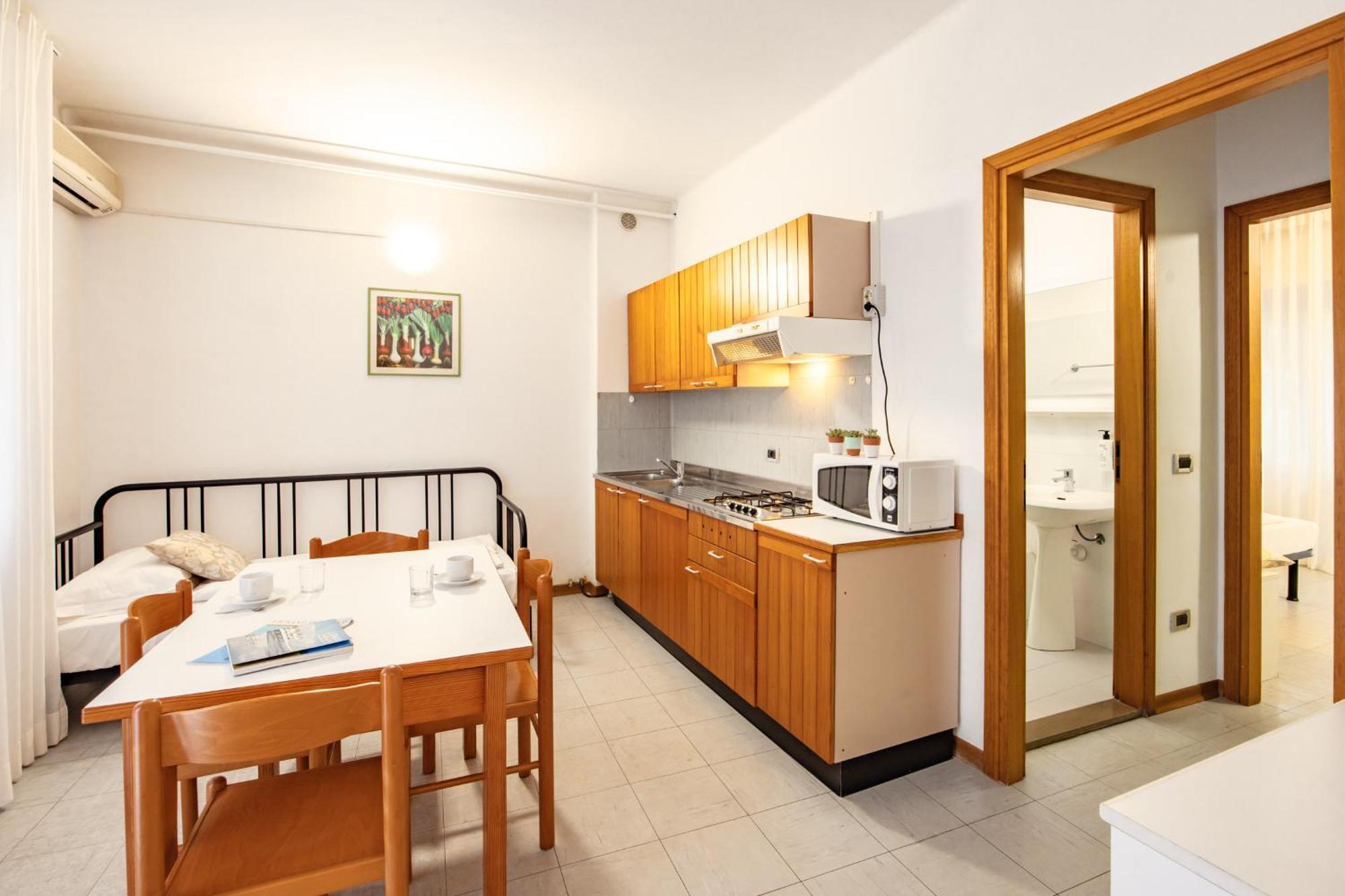 Aparthotel Carinzia Lignano Sabbiadoro Luaran gambar