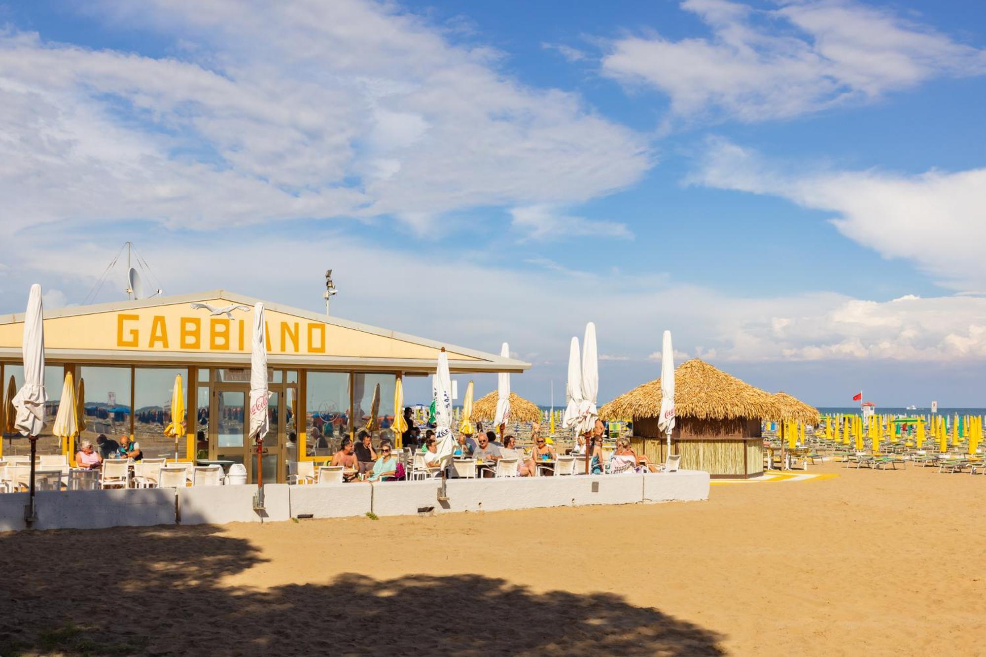 Aparthotel Carinzia Lignano Sabbiadoro Luaran gambar