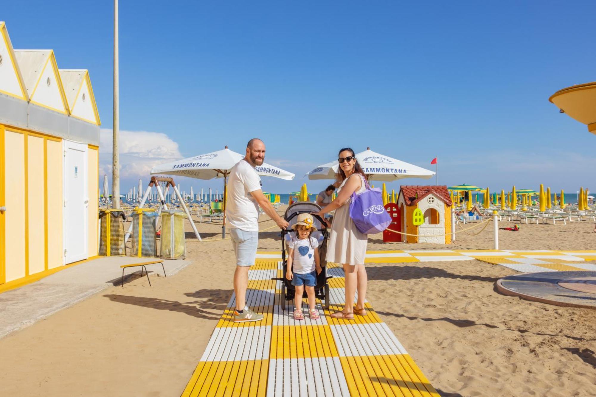 Aparthotel Carinzia Lignano Sabbiadoro Luaran gambar